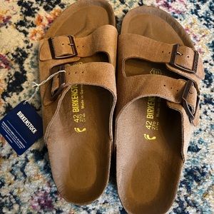 Birkenstock slides size 42 NWT. Unisex Women 11.5 / men 9.5